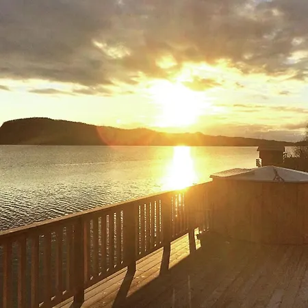 Three-bedroom Holiday In 5 Casa vacanze