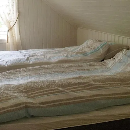 Three-bedroom Holiday In 5 * Laukvik