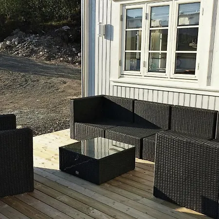 Three-bedroom Holiday In 5 * Laukvik