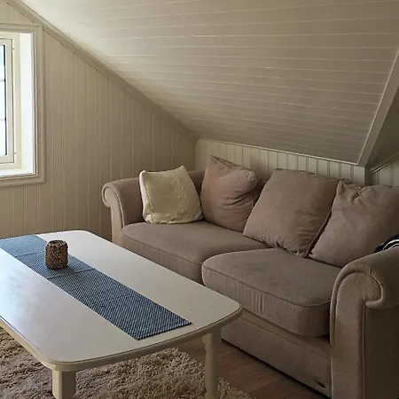 Casa vacanze Three-bedroom Holiday In 5 Laukvik
