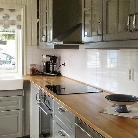Three-bedroom Holiday In 5 Casa vacanze