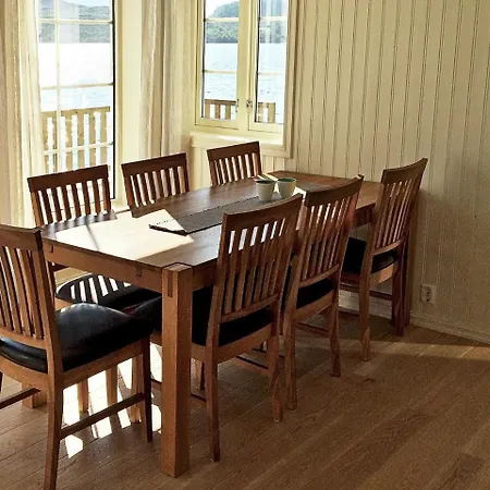 Casa vacanze Three-bedroom Holiday In 5 Laukvik