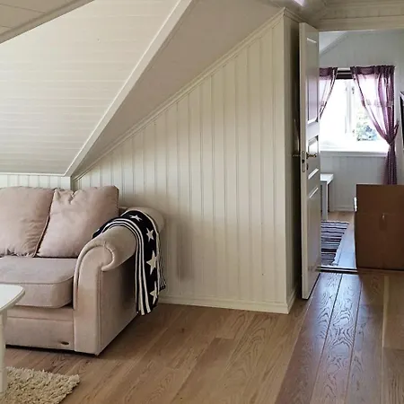 Casa vacanze Three-bedroom Holiday In 5